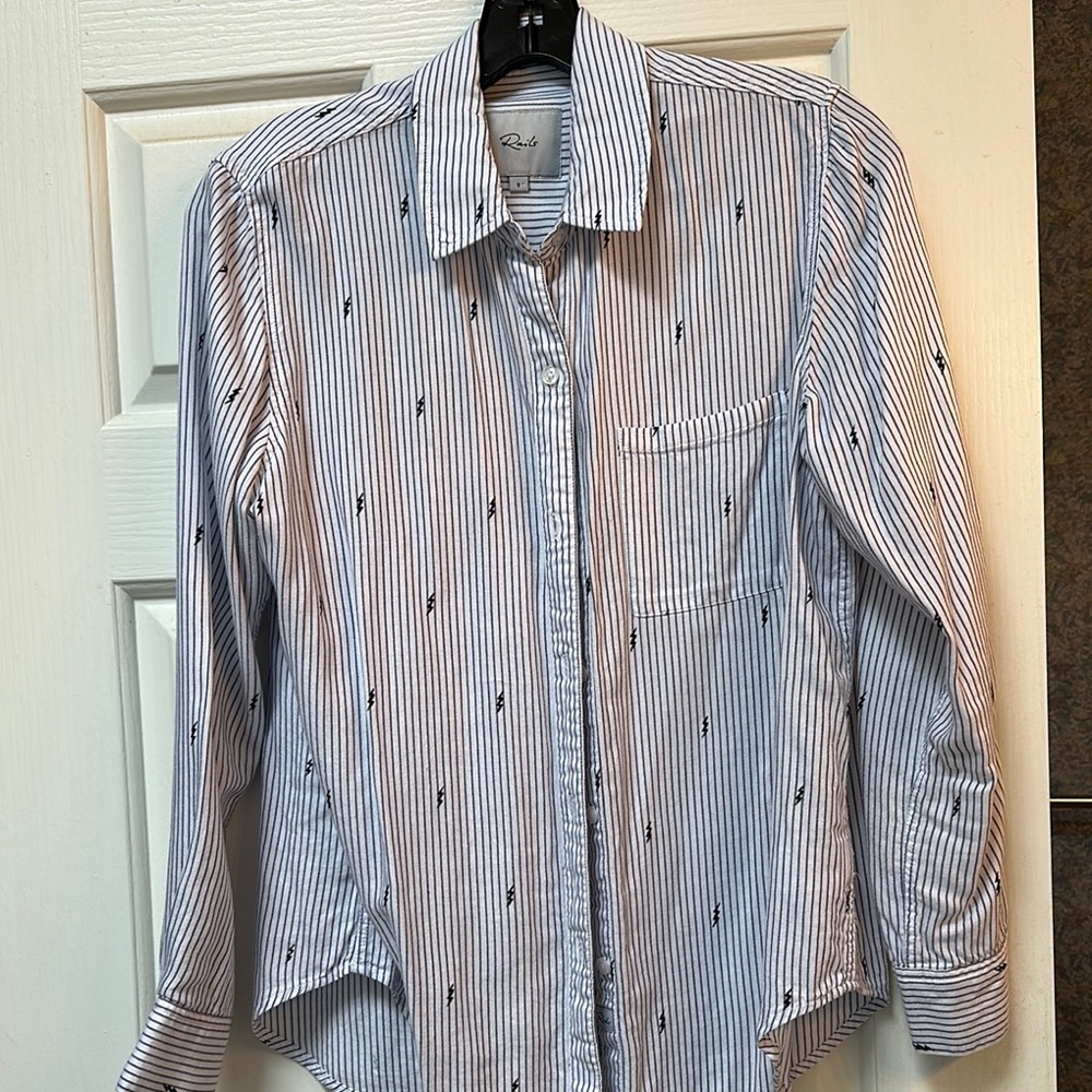Rails button down